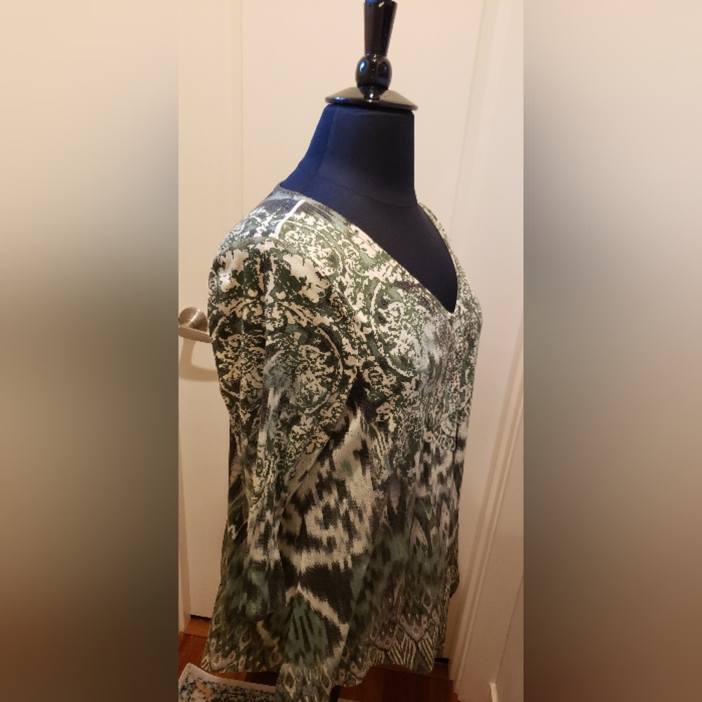 Unity World Wear Green And Cream Patterned Tunic - image 3